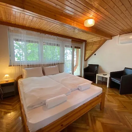 Apartment Petofi 24