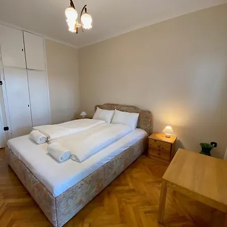 Petőfi 24 *