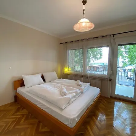 Petőfi 24 Apartman *